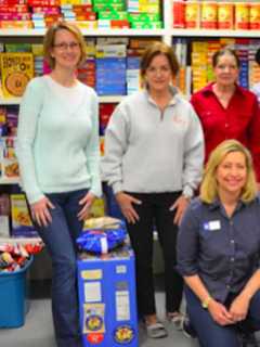 Daughters Of American Revolution Stock Shelves At New Canaan Food Pantry