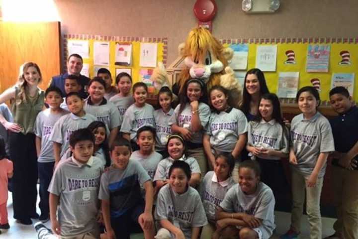 Monsey Students Graduate From D.A.R.E. Program