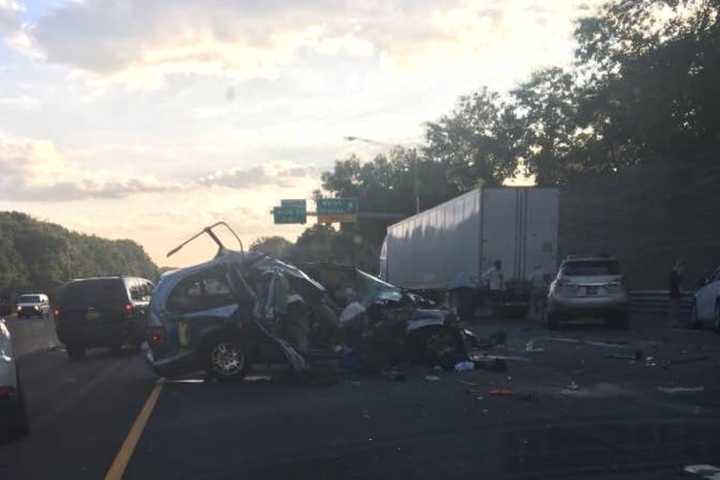 Multi-Vehicle Crash Causes Traffic Jams On I-95 In Greenwich