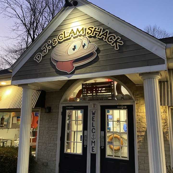 DJ&#x27;s Clam Shack