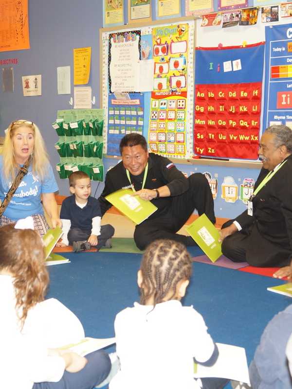 Senators Tour Early Childhood Education Program In Bridgeport