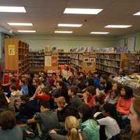 Holocaust Survivor Speaks To Park Ridge Students 
