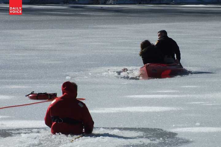 HERO: Elmwood Park Police Chief Grabs Kayak, Rescues Woman, Child From Frigid Passaic River