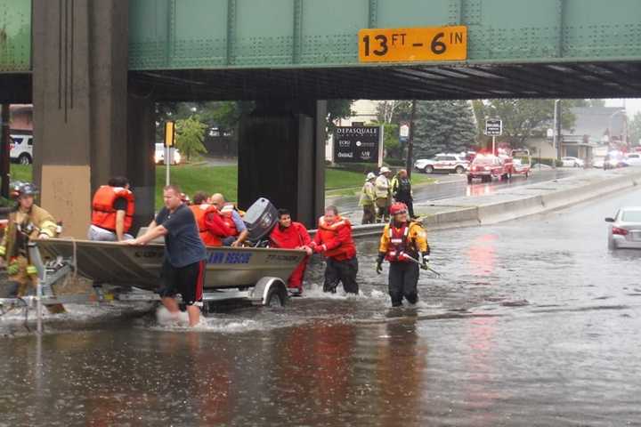 RAINSTORM: Fair Lawn, Elmwood Park Firefighters Rescue Stranded Car Occupants