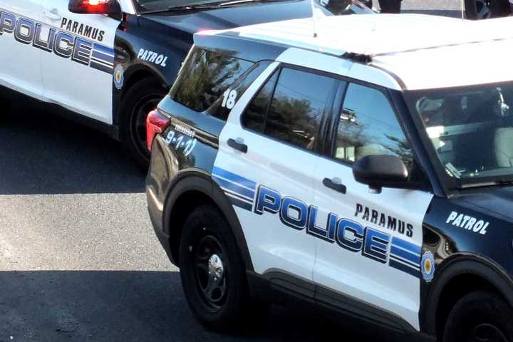 Serious Crash Shuts Route 17 Ramp To Garden State Parkway In Paramus (DEVELOPING)