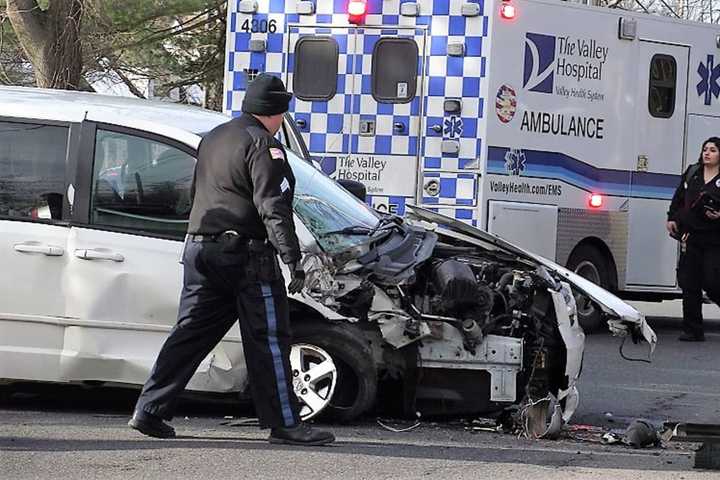 Mini-Van Rams Glen Rock Utility Pole