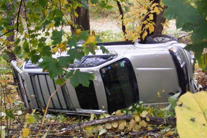 Crane Needed In Paramus Rollover