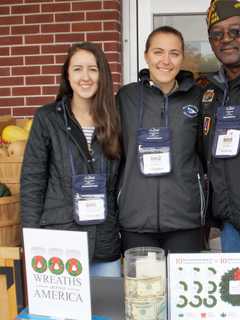 Veterans Collect Wreaths Across America Sponsorships In Darien