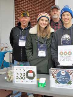 Darien Vets, Students Collect Wreaths Across America Sponsorships