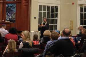 Temple Shaaray Tefila Welcomes Children For Shabbat Celebration 