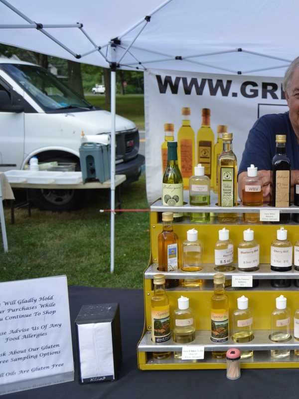 Shoppers Find Fresh Choices At The Monroe Farmers Market