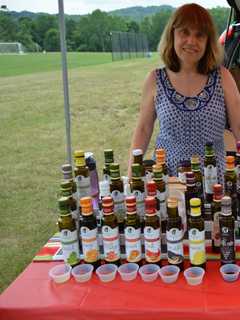 Brookfield Farmers Market Serves Up Fresh Food Fix At Town Hall