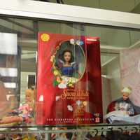 <p>Snow White Barbie doll.</p>