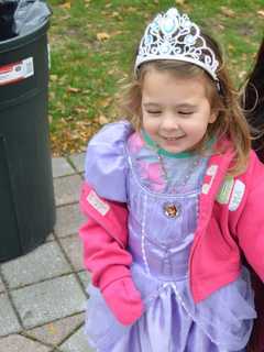 Kids In Danbury Step Out For Halloween On The Green