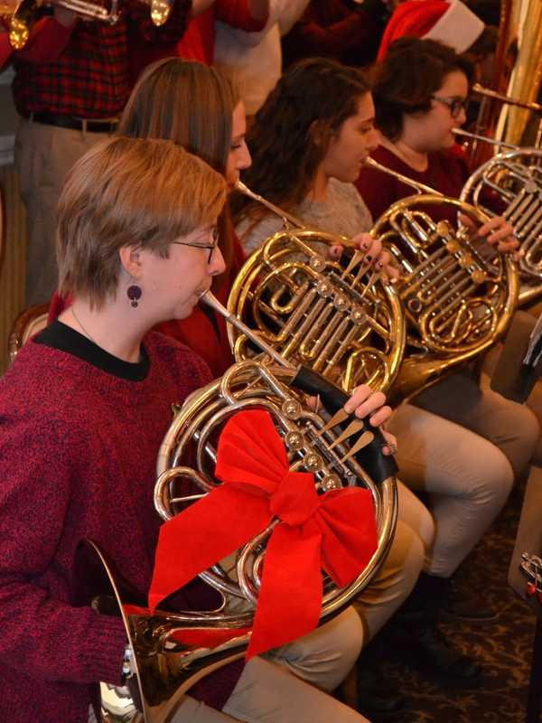 Student Musicians Ring In The Holidays At Business Breakfast