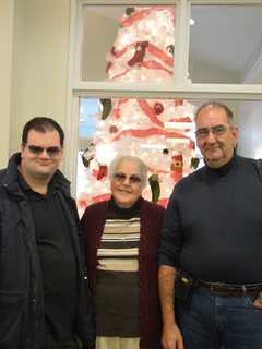 Wesley Village In Shelton Decks The Halls For Annual Festival Of Trees
