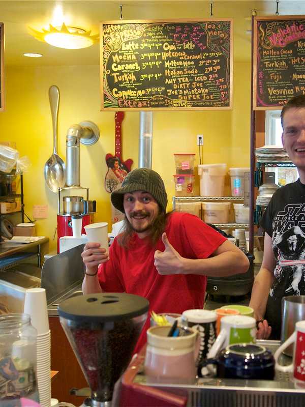 DVlicious: Molten Java In Bethel Brews Up Artisanal Blends