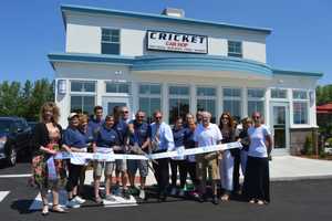 Hot Dog! Cricket Car Hop Opens For Business In Stratford