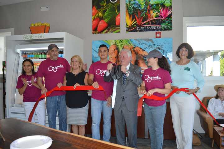 Seasoned Restaurateur Offers Up Clean Cuisine In Fairfield