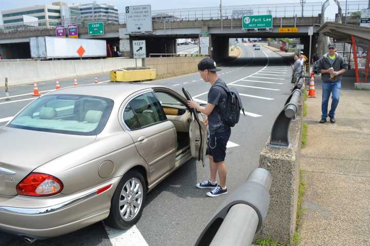 Need A Lift? Why Drivers Take Strangers Across The GWB