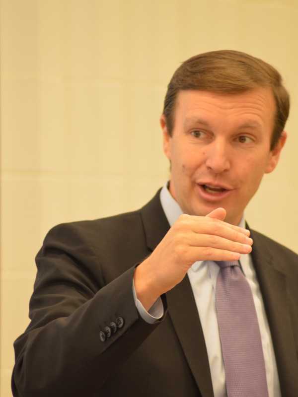 Sen. Murphy Calls On GOP Senate Colleagues To Fill Supreme Court Vacancy