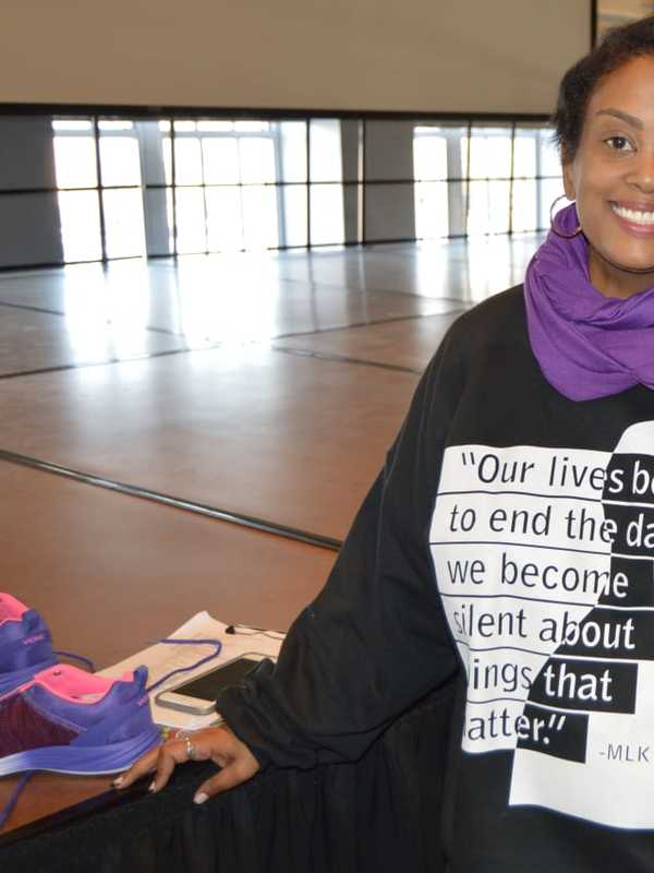 University Of Bridgeport Students Volunteer In Community To Honor MLK