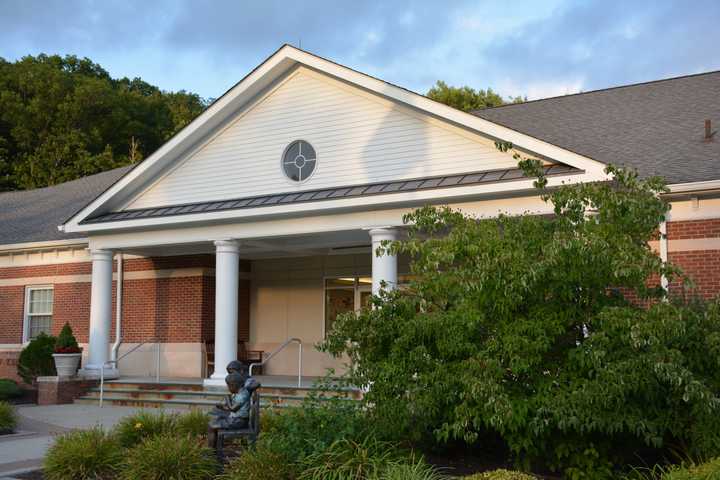 The Kent Public Library.