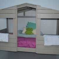 <p>Wag Central offers a luxury bunk room for pampered pups.</p>