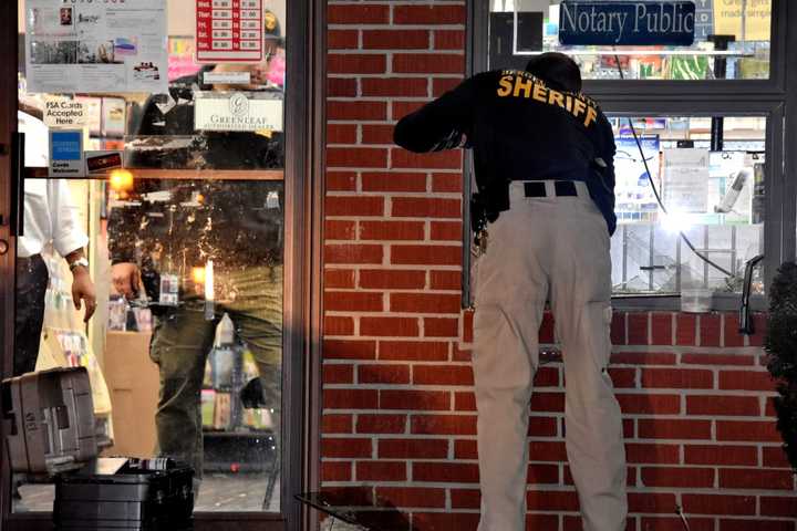 Would-Be Burglar Aborts Break-In, Bolts After Busting Cresskill Pharmacy Window: Police