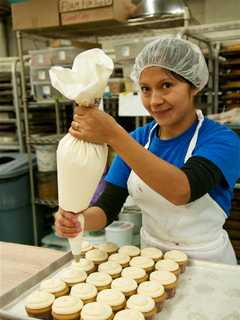 Rockland's Carousel Cakes Makes Oprah's 'Favorite List' With Elvis Creation