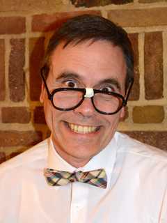 'The Nerd' Wraps Up This Weekend At The Darien Arts Center