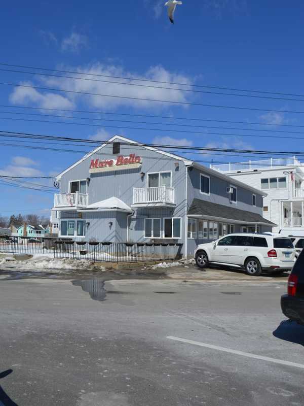 Crabby Dog Tavern Set To Sit And Stay In Stratford