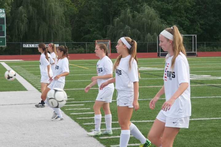 Yorktown High Girls Soccer Team Rolling Toward Solid Fall Season