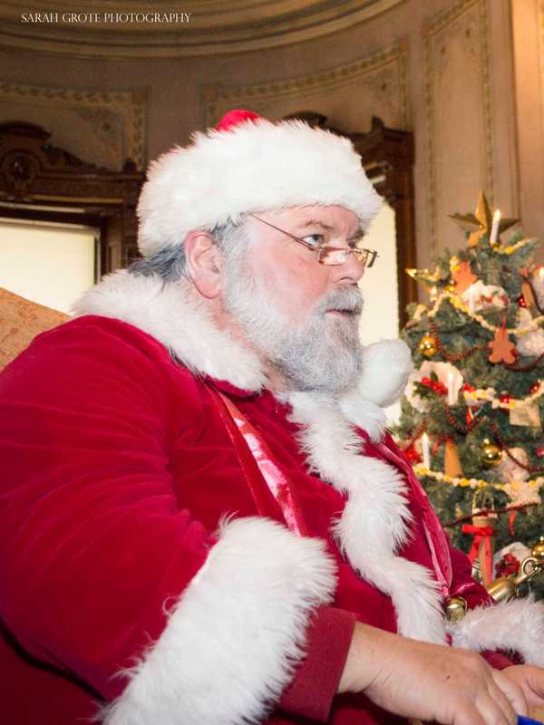 What Are You Doing For Christmas, Shelton?