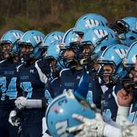 <p>The Wildcat sideline watches the action on the field.</p>