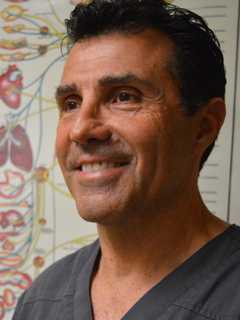 Patients Explore New Medical Trends At Maywood Meetup