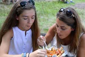 Food Truck Fans Flood Ho-Ho-Kus Festival