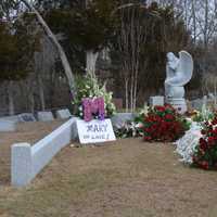 <p>Mary Tyler Moore&#x27;s final resting place in Fairfield&#x27;s Oak Lawn Cemetery.</p>