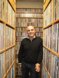 Bridgeport's WPKN Spins An Eclectic Mix On The FM Dial