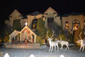 PHOTOS: Franklin Lakes Home Highlights Reason For Season