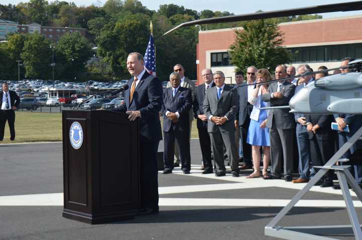 Sikorsky President Dan Schultz outlines a plan to keep the company headquarters in Stratford.