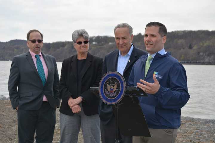 Schumer, Molinaro Call For Riverfront Dock Approval At Poughkeepsie Park