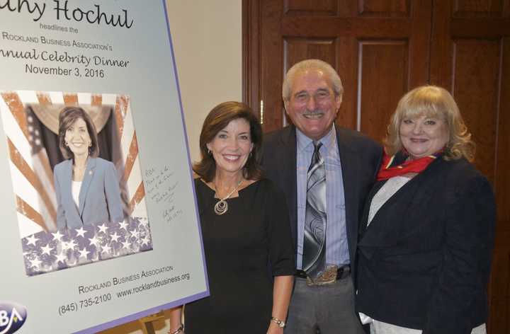 Lieutenant Governor Kathy Hochul (L) with RBA President Al Samuels and RBA incoming Chair Debra Boening.