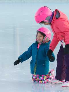 Redding Residents Favor Plan For Outdoor Skating Rink