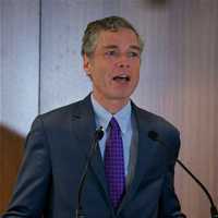 <p>Mayor Tom Roach speaks to the crowd at White Plains Hospital.</p>