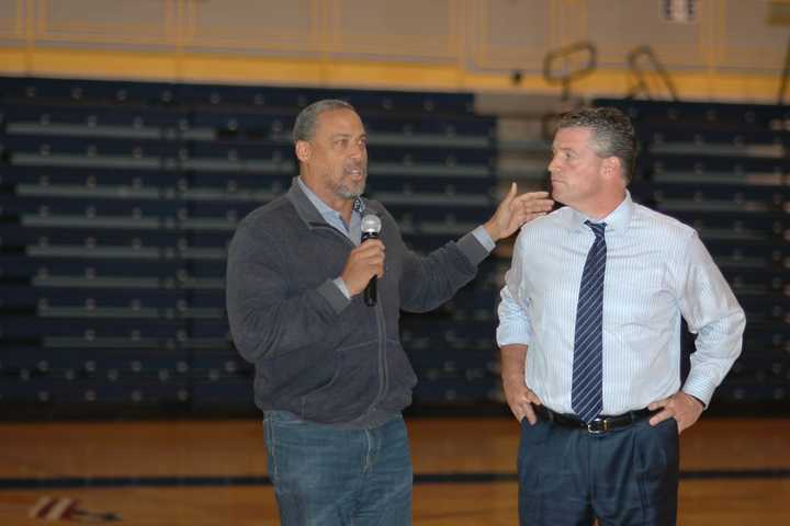 NFL Veteran Tackles 'Locker Room Talk'