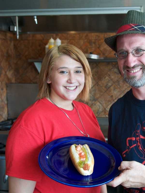 Noshi's Coney Island In Poughkeepsie Wins 'DVlicious Hot Dog Contest'