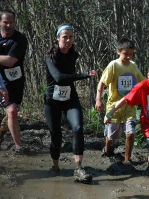 Easton, Redding Middle School Running Club Ready To Hit The Trail