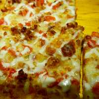 <p>The bacon ranch pizza at Giacomo&#x27;s.</p>