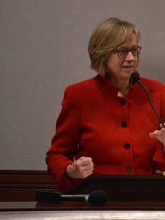 Darien Rep. Wood Hosts Women-Owned Business Day At State Capitol